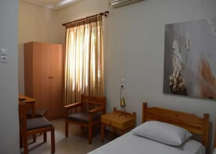 Polemarhos 6 Pensionat 3*